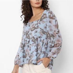 American Eagle - XS Lightweight Breathable Open Back Floral Long Sleeve
